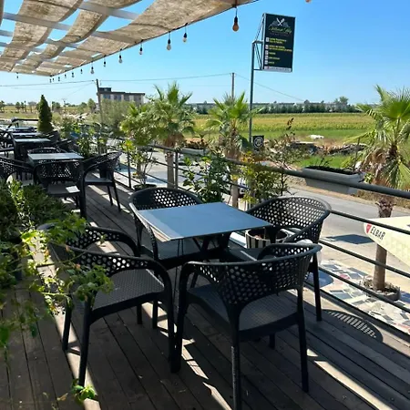 Hotel Vellezerit Ndoj *